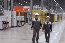 Alcanza Vietnam superávit comercial de tres mil millones de dólares 