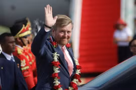 Presidente de Indonesia recibe al rey de Países Bajos