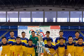 Selección vietnamita de fútbol de sala derrota 6-2 al club español Málaga 