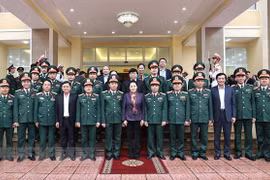 Presidenta del Parlamento de Vietnam exalta logros de la Zona Militar 4