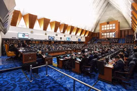 Retrasa Malasia la primera sesión del Parlamento en 2020