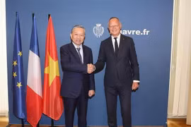 Máximo dirigente vietnamita se reúne con alcalde de ciudad francesa de Le Havre