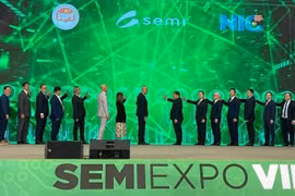 Efectúan primera exposición internacional de industria de semiconductores de Vietnam. (Fuente: VNA)