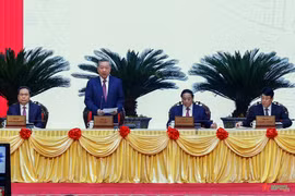 El secretario general del PCV y presidente de Vietnam, To Lam, habla en la reunión del Comité Central del PCV . (Fuente: VNA)