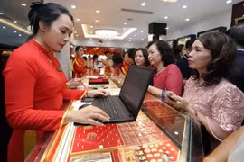 Precios del oro en Vietnam disminuyen gracias a direcciones del Gobierno