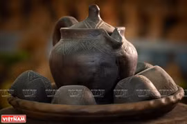 Quintaesencia del arte de la cerámica de la etnia cham 