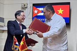 La Unión de Agricultores de Vietnam y la Asociación Nacional de Agricultores Pequeños de Cuba firman un memorando de cooperación para el período 2025-2030. (Fuente: VNA)