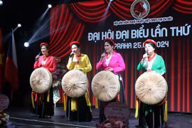 Un espectáculo en el IV Congreso de la Asociación Cultura y Artes de Vietnam en la República Checa (Fuente: VNA)