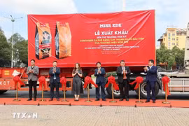 La ceremonia de exportación del primer contenedor de café tostado de MISS EDE a Estados Unidos. (Fuente: VNA)