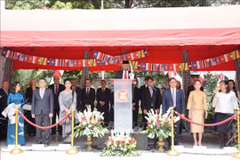 En la ceremonia de izamiento de bandera de la ASEAN en México (Fuente: VNA)