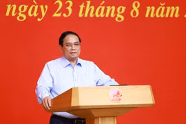 El primer ministro Pham Minh Chinh preside la reunión (Fuente: VNA)