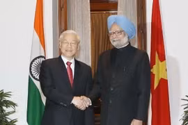 El primer ministro de la India, Manmohan Singh y el secretario general del PCV, Nguyen Phu Trong, se reúnen el 20 de noviembre de 2013 en Nueva Delhi (Fuente: VNA)