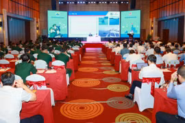 En la conferencia (Fuente: petrovietnam.petrotimes.vn)