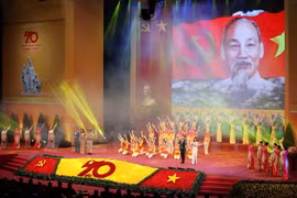 Conmemoran en Hanoi aniversario 70 del Día de Resistencia Nacional 