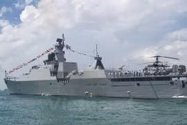 [Fotos] Exposiciones de naves en Feria Internacional de Defensa Marítima en Singapur