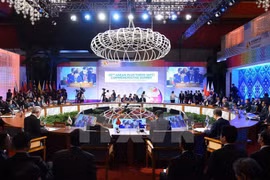 [Fotos] Actividades de premier Xuan Phuc en Manila