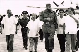 A 45 años de la histórica visita de Fidel a Vietnam