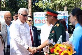 [Foto] Presidente de Cuba, Miguel Díaz-Canel, visita los históricos túneles de Cu Chi