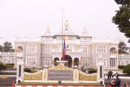 [Fotos] En Laos luto nacional por el fallecimiento del presidente Tran Dai Quang