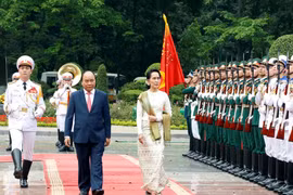 [Fotos] Consejera del Estado de Myanmar visita Vietnam