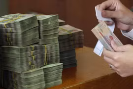 Excluye EE.UU. a Vietnam de lista de países manipuladores de monedas