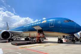 Vietnam Airlines dispuesta a asumir transporte de vacunas contra el COVID-19 