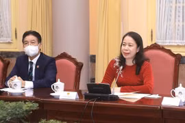 Vicepresidenta de Vietnam recibe a diplomáticas extranjeras