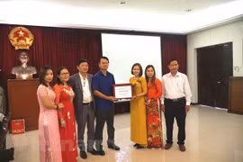 Asisten a vietnamitas residentes en Malasia en lucha contra pandemia