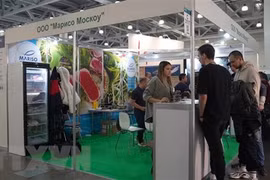 Presentan productos vietnamitas en exposición de alimentos en Rusia