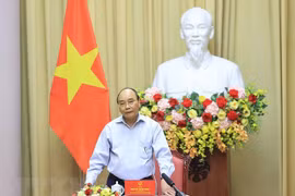 Sector de textiles es clave para recuperación económica de Vietnam, afirmó Presidente