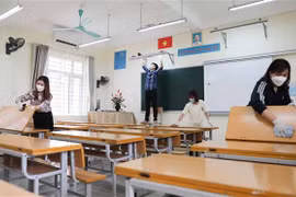  Las escuelas en Hanoi siguen cerradas excepto las del distrito suburbano de Ba Vi