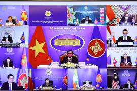 Vietnam pide a ASEAN reforzar cooperación política y en seguridad 