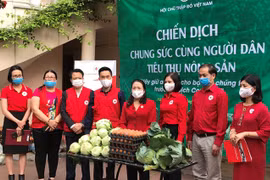 Cruz Roja de Vietnam une esfuerzos para apoyar a agricultores afectados por COVID-19 