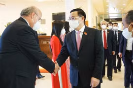 Dirigente legislativo vietnamita arriba a Austria para participar en Conferencia de Presidentes de Parlamento
