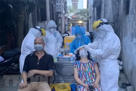 Premier dirige establecimiento de línea directa 019 - No COVID de Vietnam