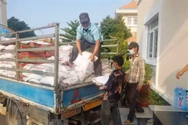 Respaldan a vietnamitas afectados por COVID-19 en Camboya y Laos