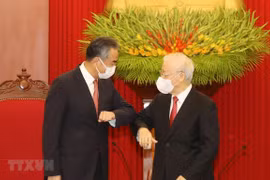Máximo dirigente partidista de Vietnam recibe al canciller chino 