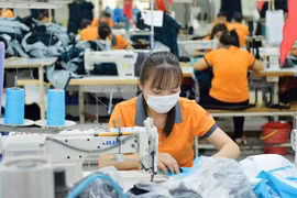 Gobierno de Vietnam continúa apoyando a personas y empresas ante nueva ola de COVID-19