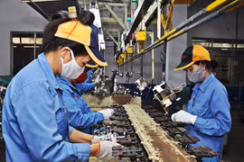 Provincia vietnamita de Vinh Phuc fortalece desarrollo de la industria auxiliar 