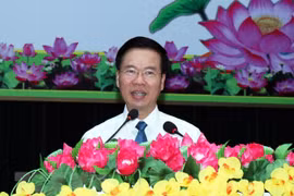 Dirigente partidista de Vietnam extiende a soldados felicitaciones de Año Nuevo Lunar 