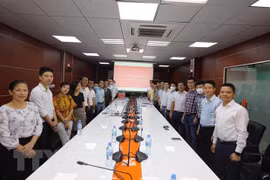 Vietnamitas en Tazania brindan apoyo al Fondo Nacional de Vacunas contra el COVID-19 