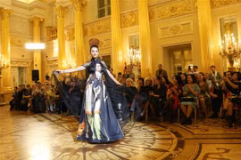 Ao Dai vietnamita impresiona a fotógrafa rusa