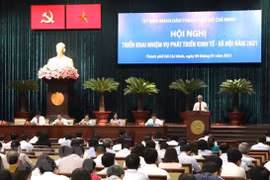 Empeña Ciudad Ho Chi Minh en mantener crecimiento económico y mejorar administración urbana