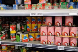 Lichi enlatado de Vietnam se presenta en Francia