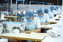 Aumentan trabajadoras con empleos informales en primer trimestre en Vietnam