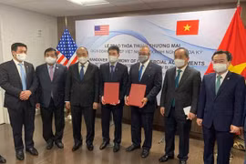 Rubrican empresa petrolera vietnamita y grupo estadounidense importante acuerdo de cooperación
