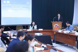 Partidos Comunistas de Vietnam y China intercambian experiencias en política exterior