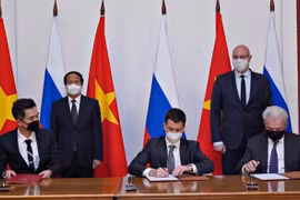 Vietnam y Rusia cooperan en producción de vacunas contra el COVID-19