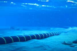 Problemas de cables submarinos afectan conexiones internacionales por Internet en Vietnam