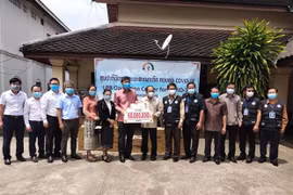 Diplomáticos de Vietnam apoyan a provincia laosiana contra el COVID-19